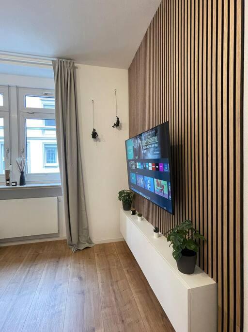 Stylisches Apartment In Zentraler Lage Mit Balkon Karlsruhe Bagian luar foto